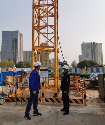 南通城管主動(dòng)服務(wù)顯擔(dān)當(dāng)，精準(zhǔn)助力近30家建筑企業(yè)復(fù)工復(fù)產(chǎn)